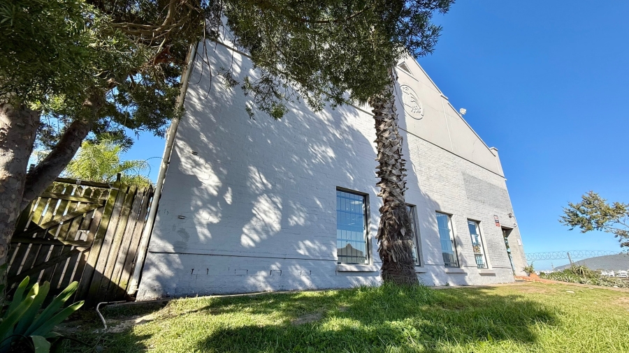 To Let commercial Property for Rent in Knysna Central Western Cape